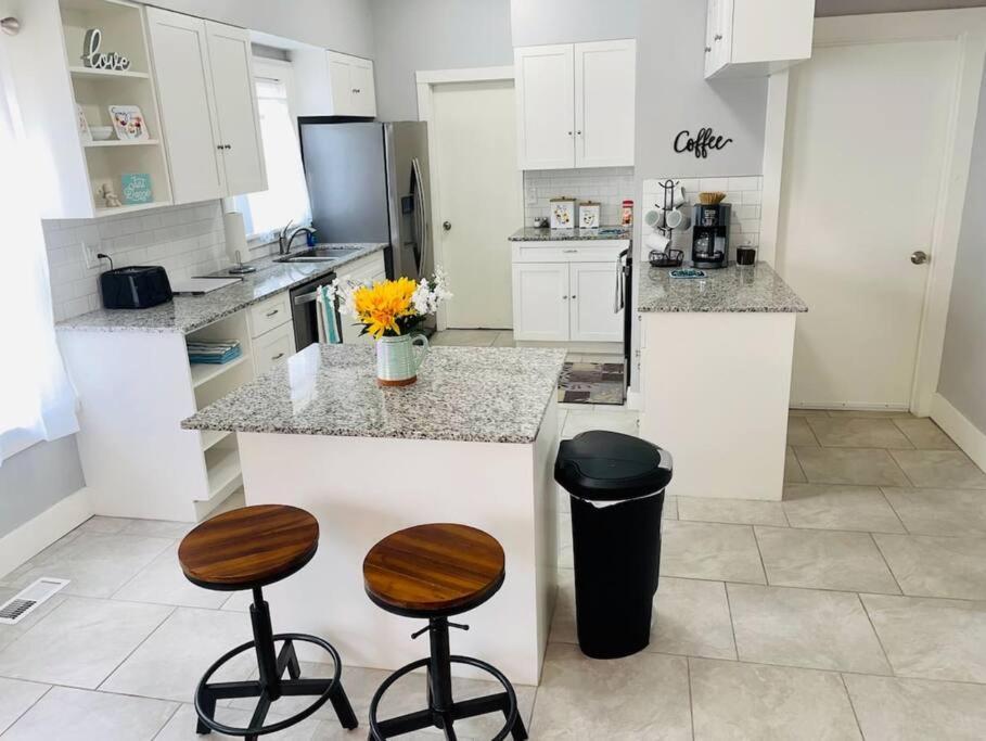Cherry Street Luxury- Shopping-Dining-By Downtown And Hospitals Tulsa Esterno foto